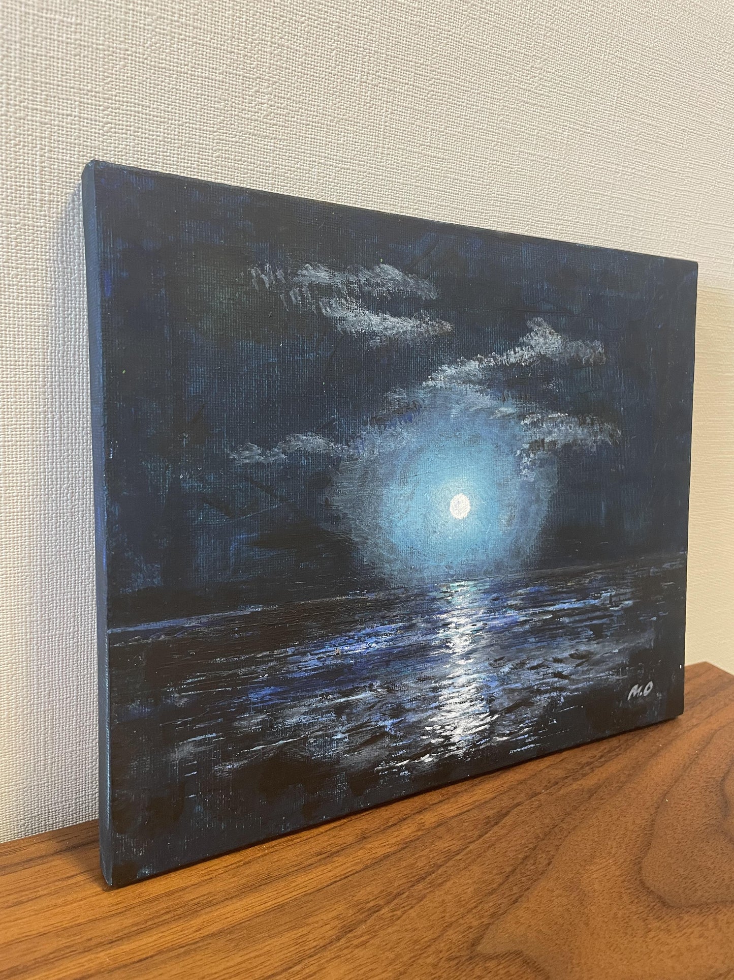 海と月