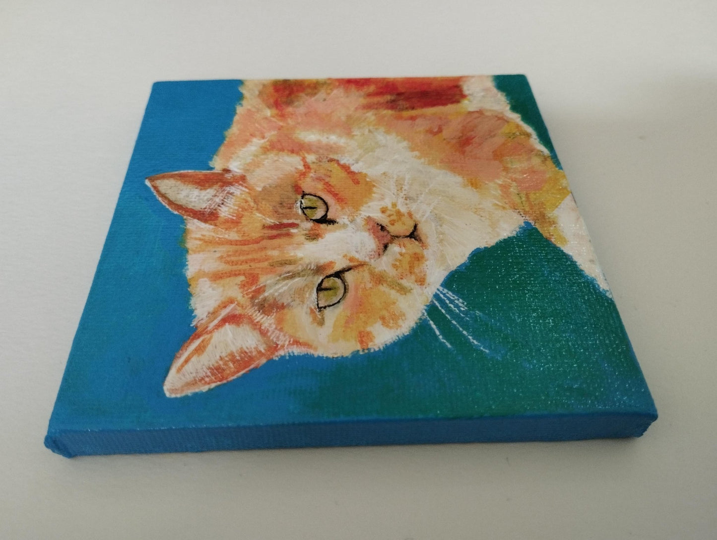 様子を伺う猫 - FROM ARTIST