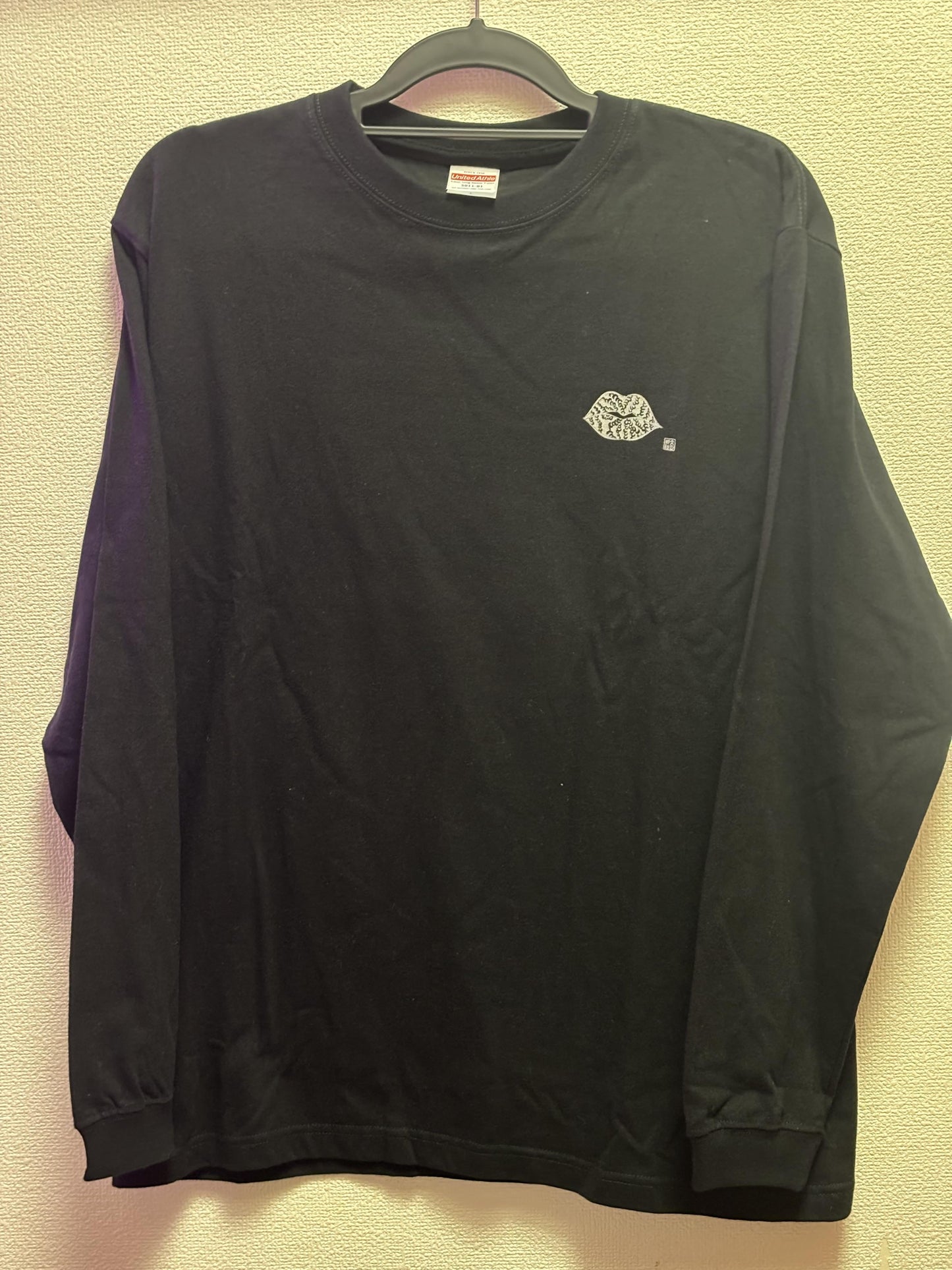 LIP long t-shirt BLACK(XXL) - FROM ARTIST