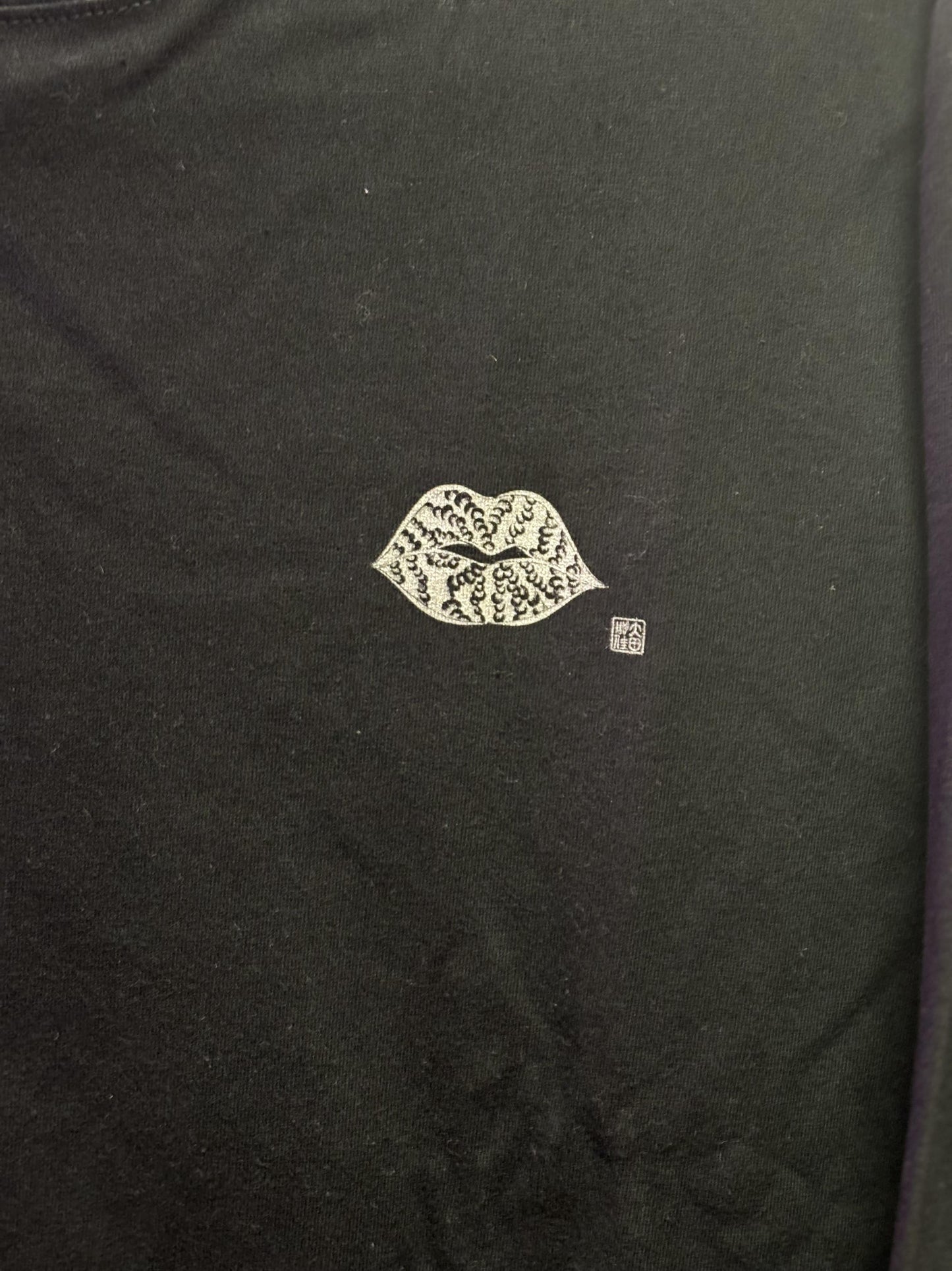 LIP long t-shirt BLACK(XXL) - FROM ARTIST