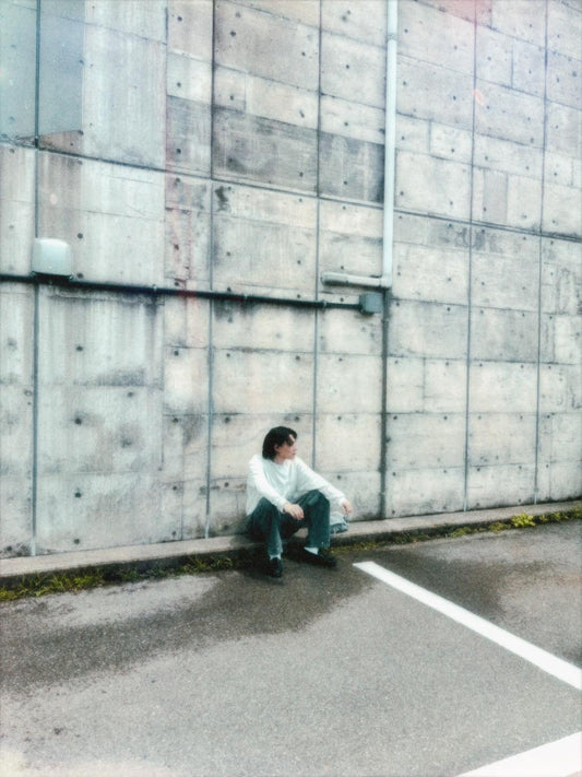 「ヤツら」と暮らす日常──風張セイヤが描く、不安と愛嬌の境界線 - FROM ARTIST