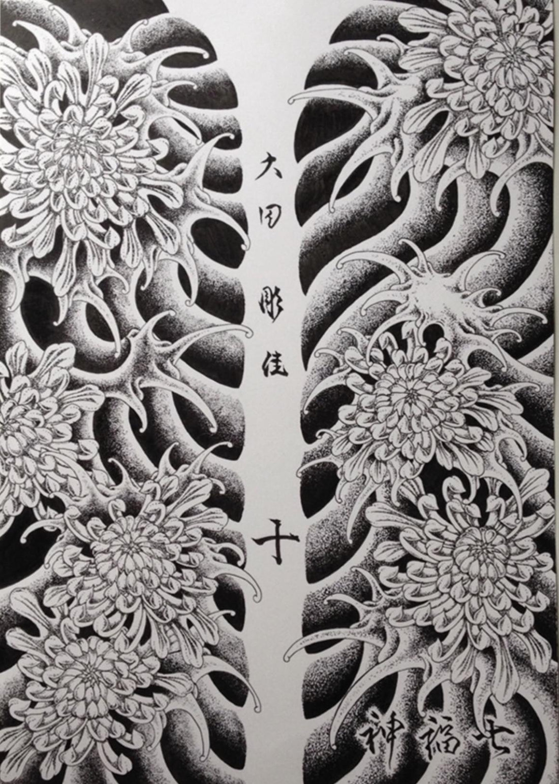 花が紡ぐ感情の旅路──喜びから哀愁、物語へと続く色彩の世界 - FROM ARTIST