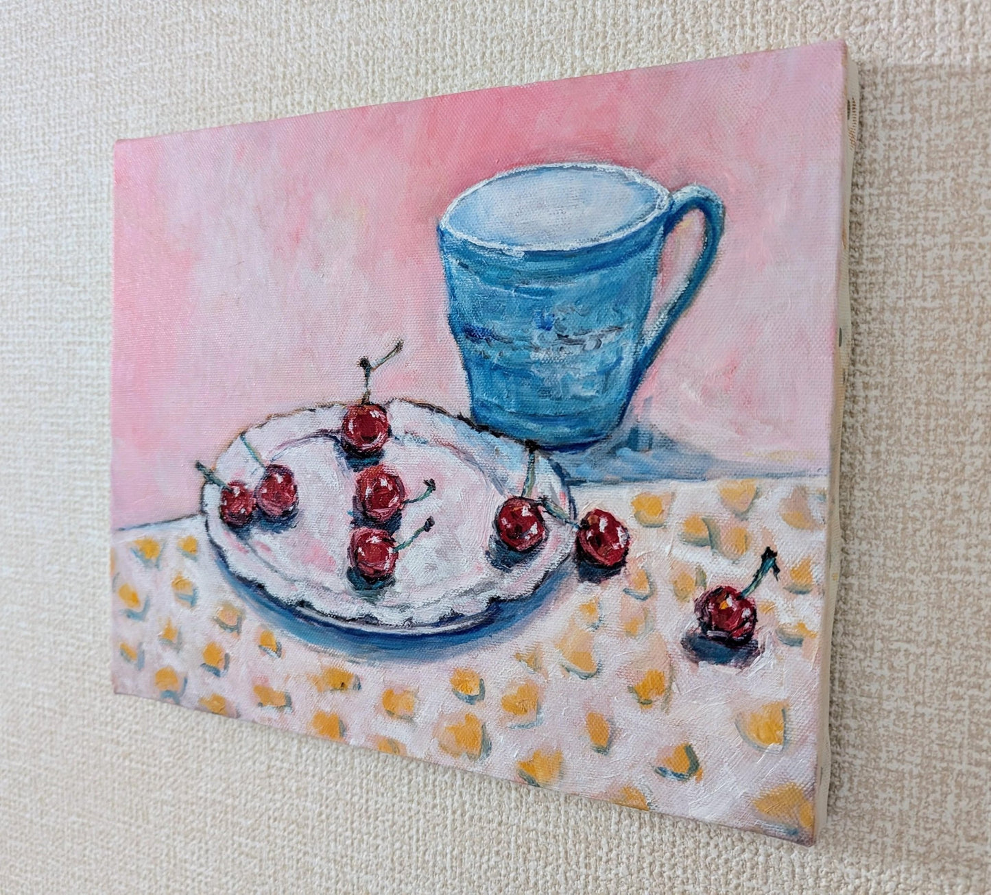 『チェリーとブルーのカップ（Cherries with a blue cup）』 - FROM ARTIST